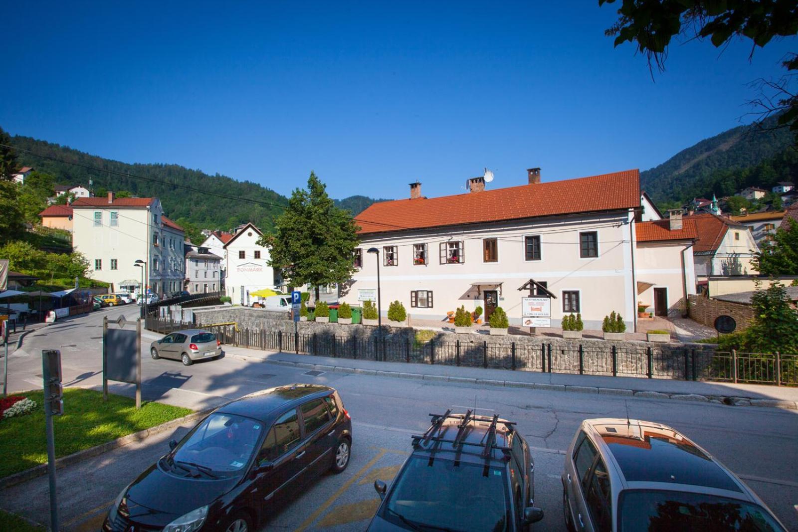 Apartma Na Starem Placu 이드리야 외부 사진